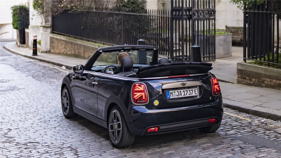 MINI Cooper SE Convertible