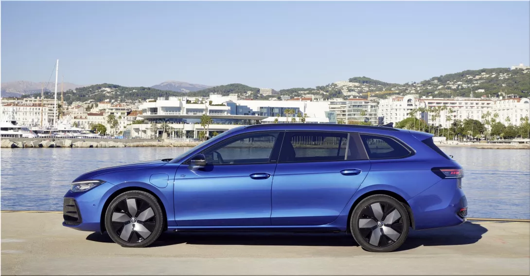 The New Volkswagen Passat Earns Top Safety Marks in Euro NCAP Tests